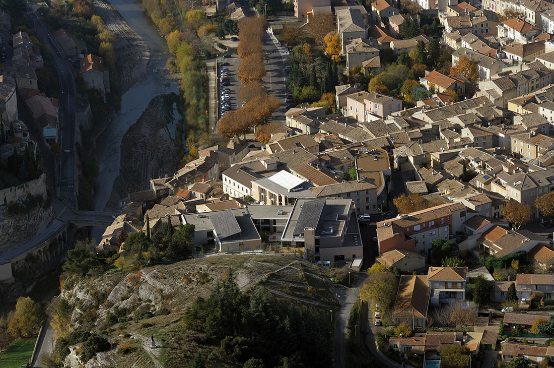 hopital-vaison-la-romaine-1