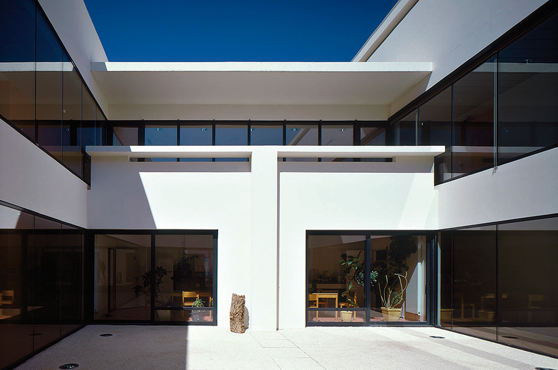 INRA Avignon terrasse extérieure RDC