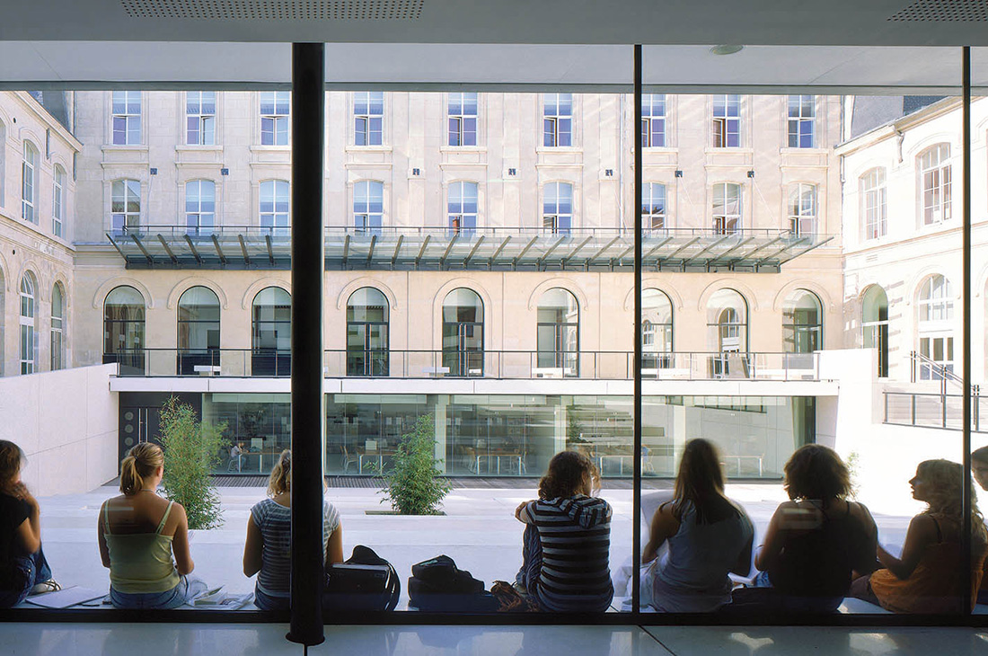 Vue de la cour intérieure - lycée Libergier - Line Architecture