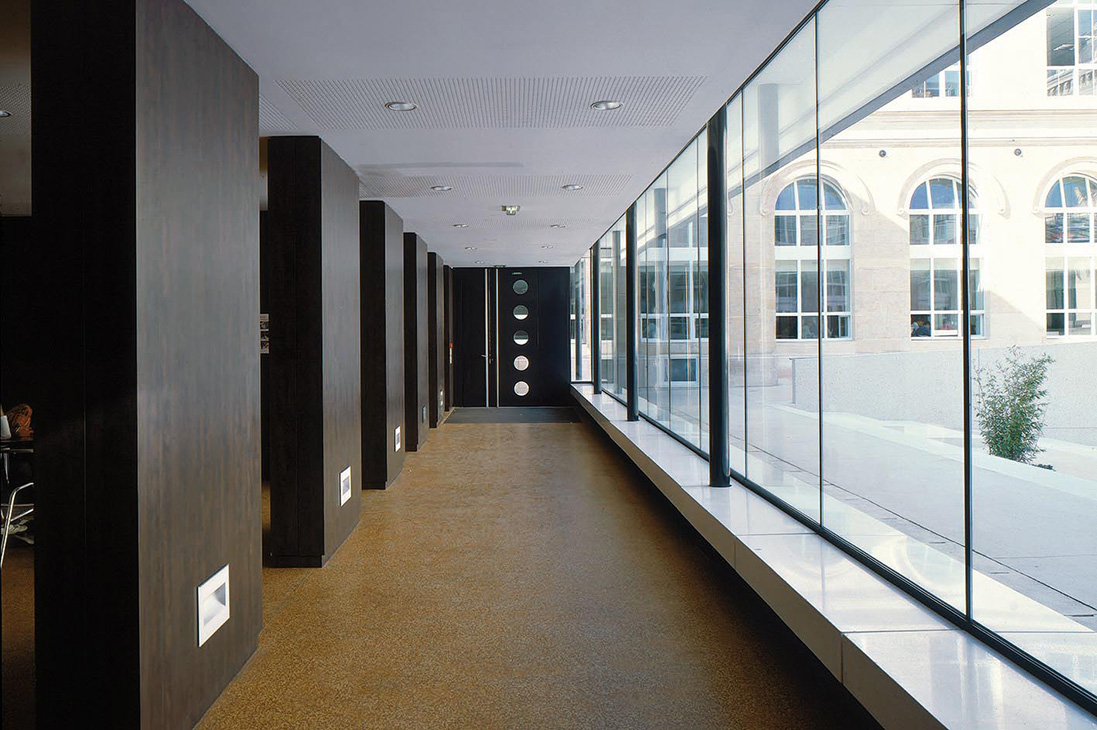 Perspective d'un couloir du lycée Libergier - Line Architecture